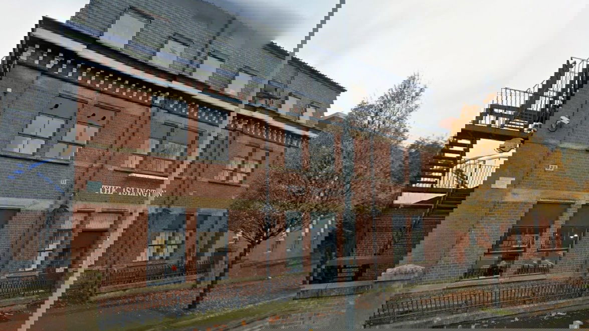 Council issues statement on rumours about the Islington Hotel in Blackburn - scrnli 37IOQVrO3RMGWj