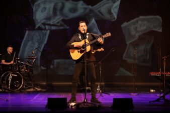 Auto Draft - Daniel Taylor in Something About George 2 Credit David Munn Photography